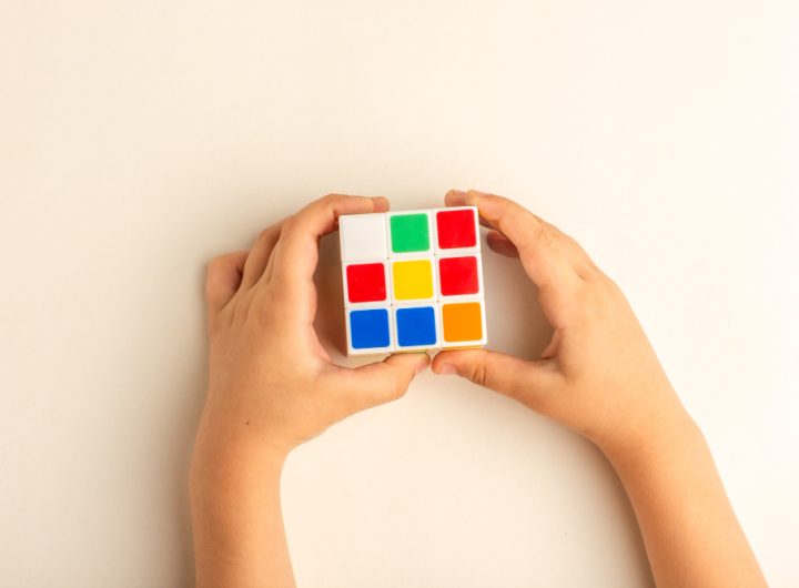 Bermain rubik