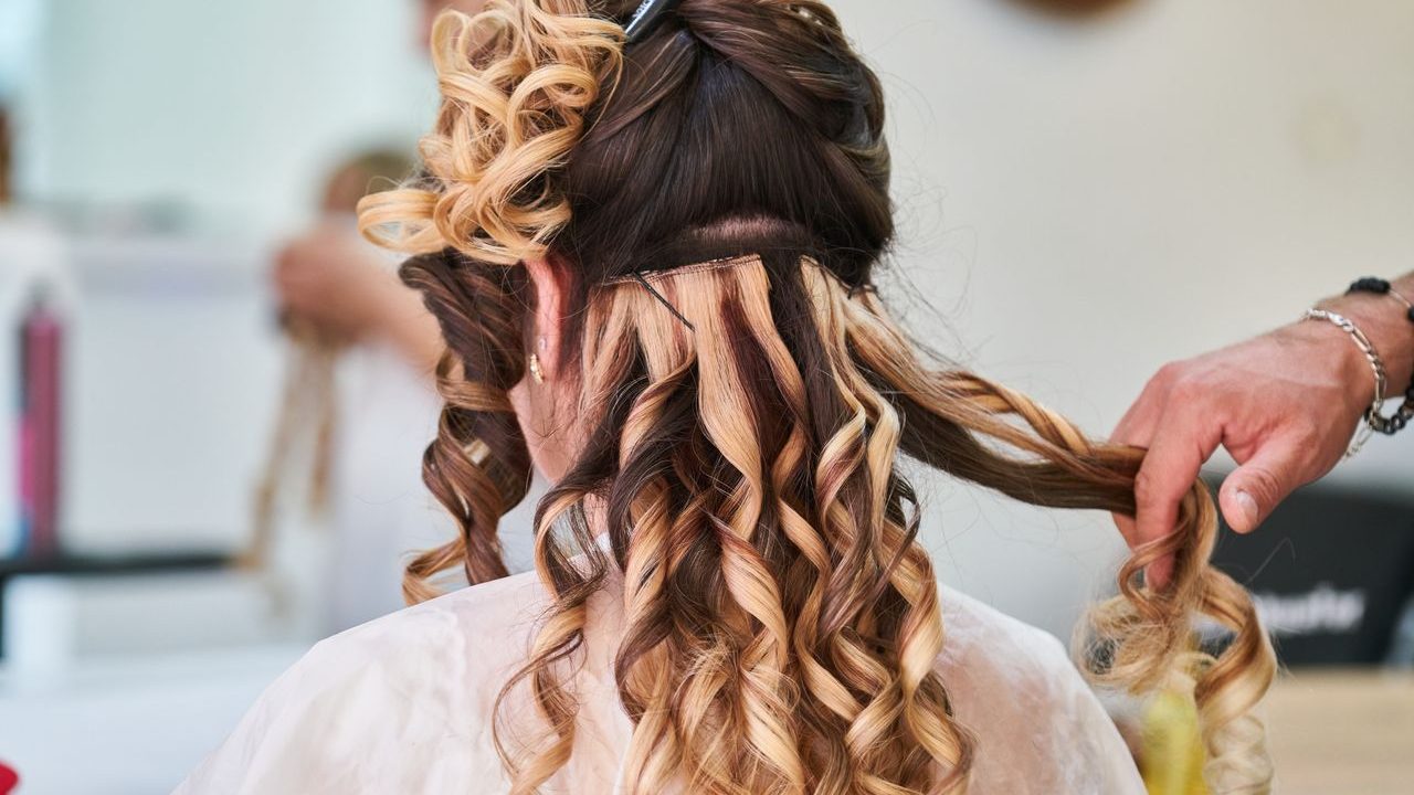 Memasang hair extension
