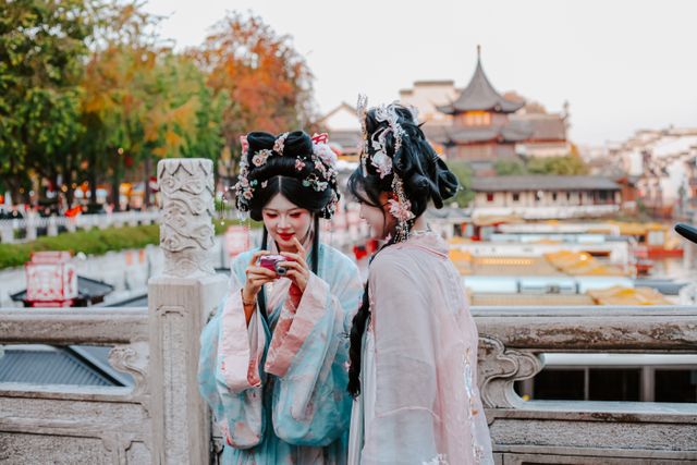 mengenakan hanfu