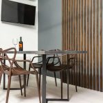 Furnitur berkaki ramping