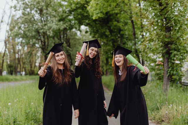 Baju toga wisuda
